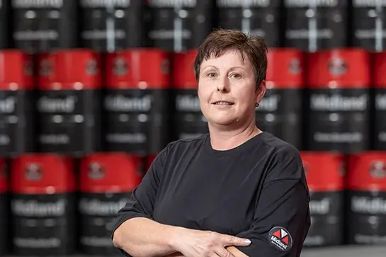 Ludmila Hola - Produktion und Logistik